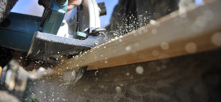 VÁŠ SPECIALISTA NA DŘEVOSTAVBY